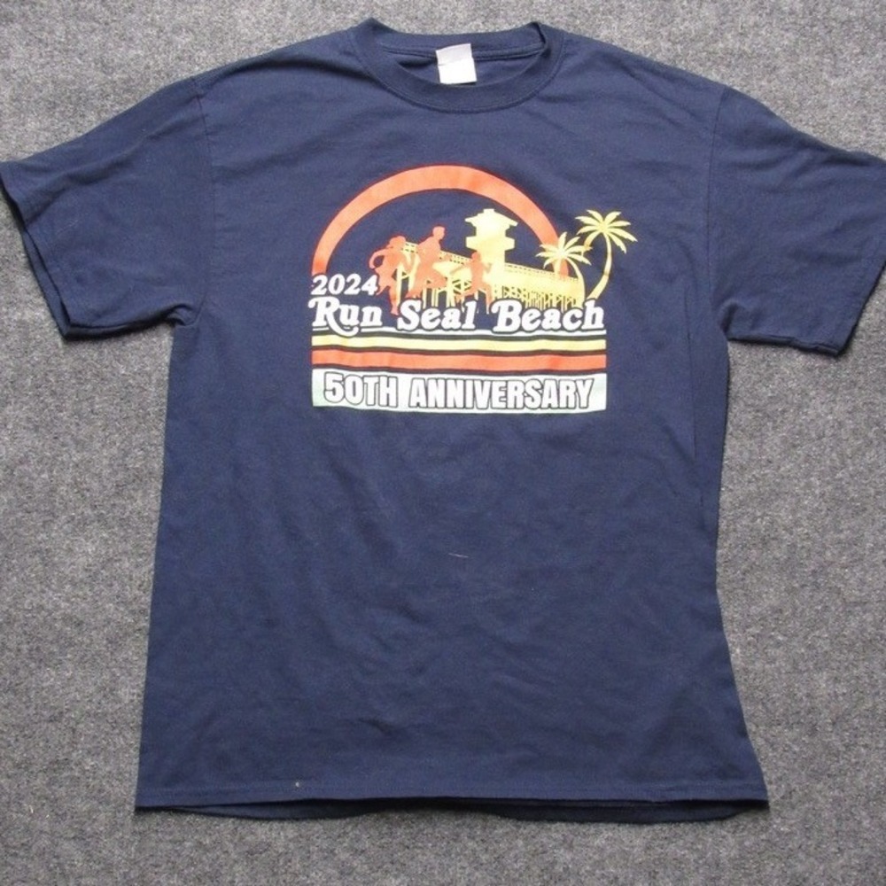 Gildan 2024 Run Seal Beach 50th Anniversary Navy Blue Graphic T-Shirt Mens L